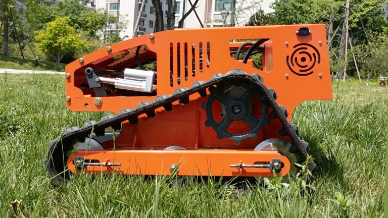 factory direct sales low price China soccer field remote control lawn cutter machine