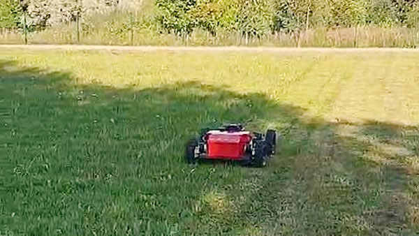 radio controlled weed crawler mower , chinese best RC robot brush cutter