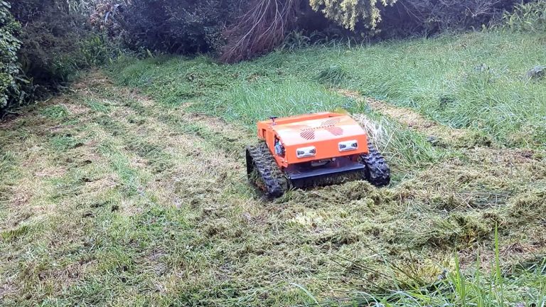 wireless radio control weeding machine, chinese best remote control robot lawn mower for hills