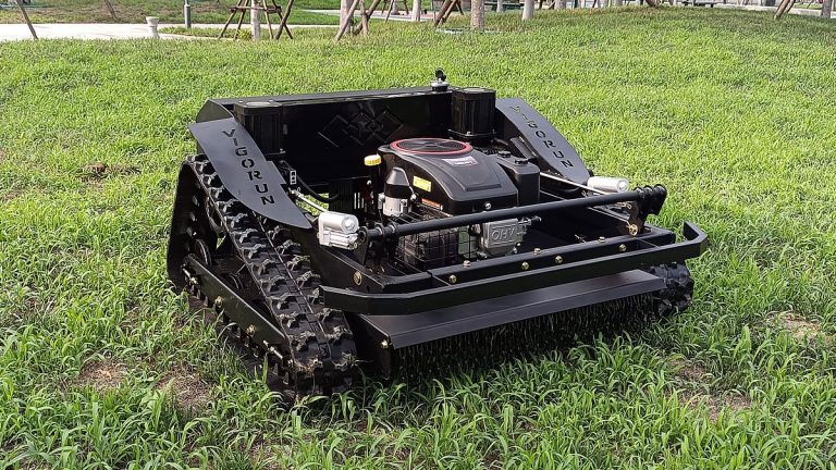 China made RC tracked mower for sale, chinese best remote control brush cutter