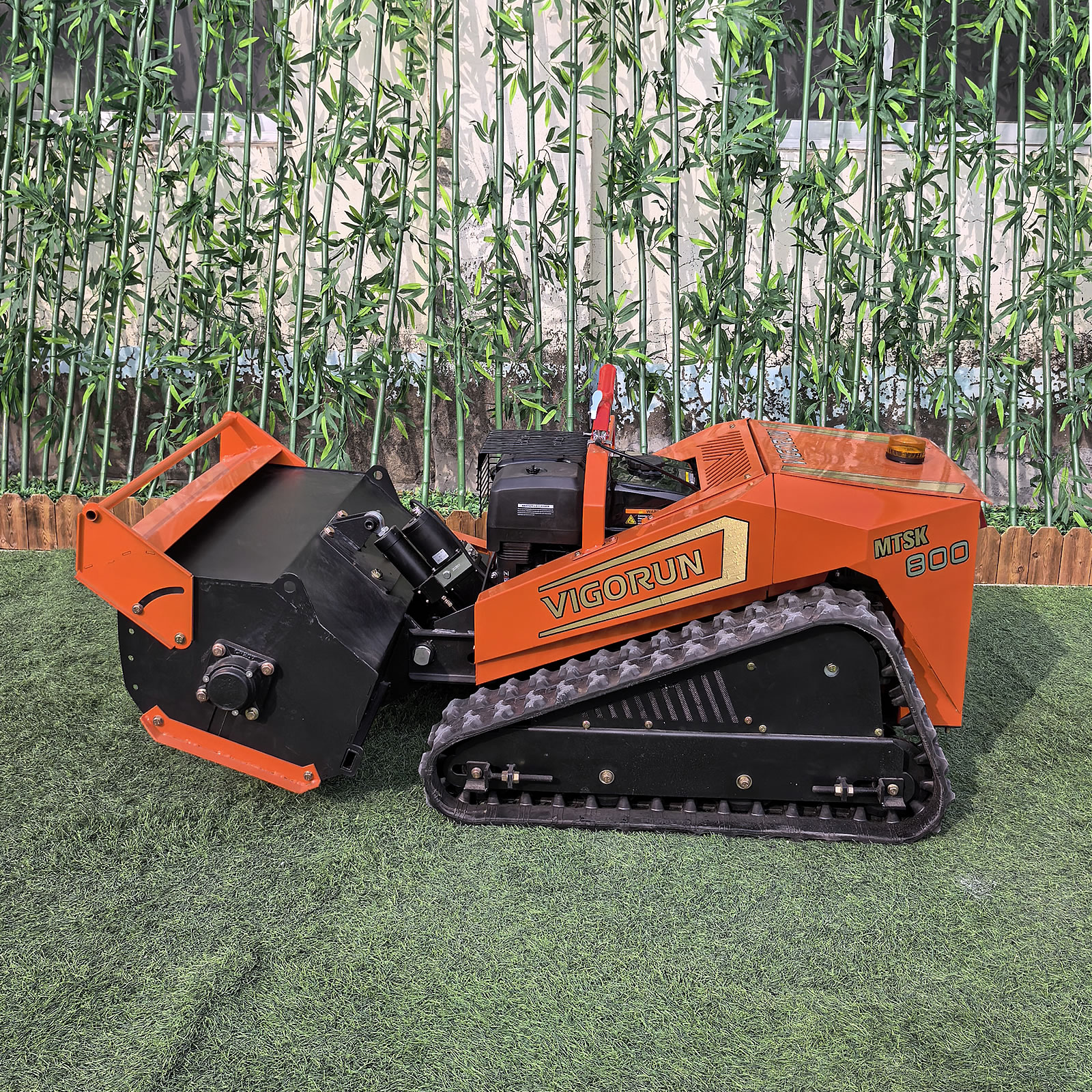 Remote controlled hammer mower (MTSK800 with hammer flail) - Image 4